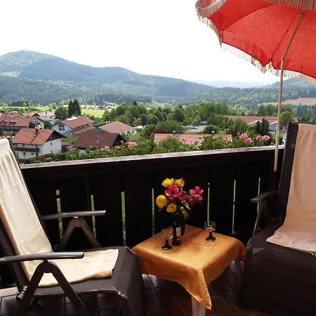 Zur Klause 3*